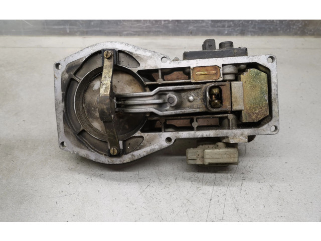 Vstřikovací lišta 0438121011, 026133353   Audi 80 90 B3     