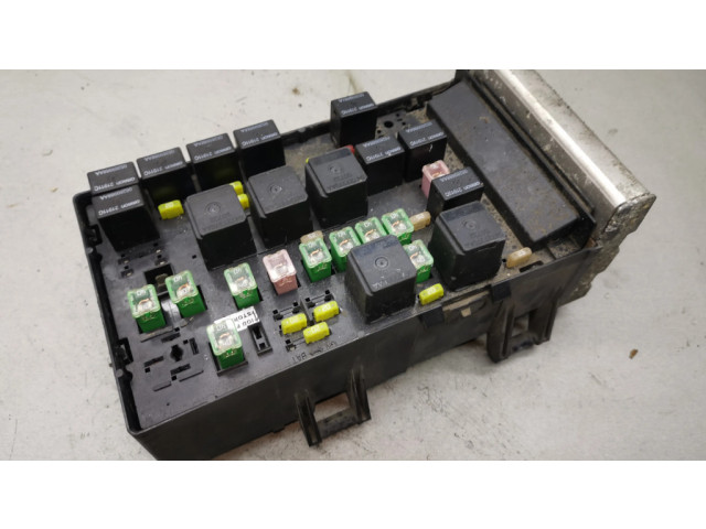 Pojistková skříňka 05144579AC Dodge Grand Caravan 2003