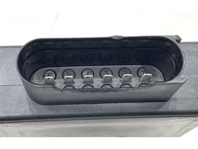 Блок управления 8W0906121B   Audi A5