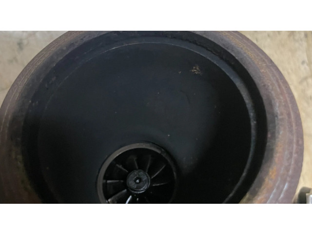 Turbodmychadlo Турбина 04L253016S Volkswagen Transporter - Caravelle T6 2.0