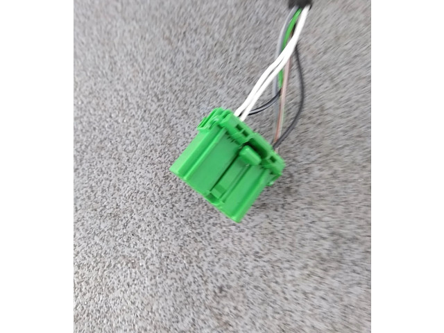 Зеркало электрическое        Volvo V70  2000 - 2004 года   