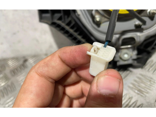 Подушка безопасности двери Peugeot 107