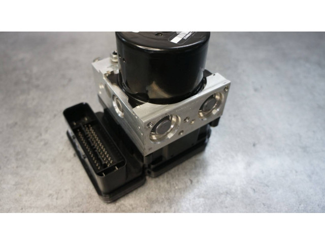 Топливная рампа 1K0907379CB, 1K0614517EH   Skoda Yeti (5L)   для двигателя CUUA