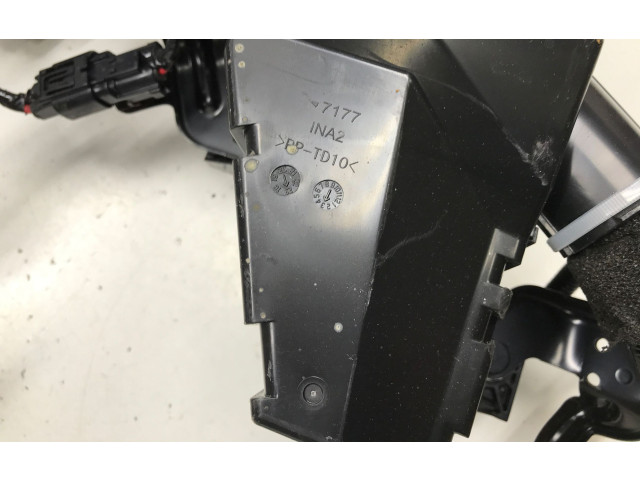 Блок предохранителей     Honda HR-V    