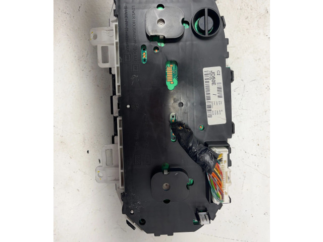 Přístrojová deska Nissan Qashqai+2 2009 JD50E, 17B17WS