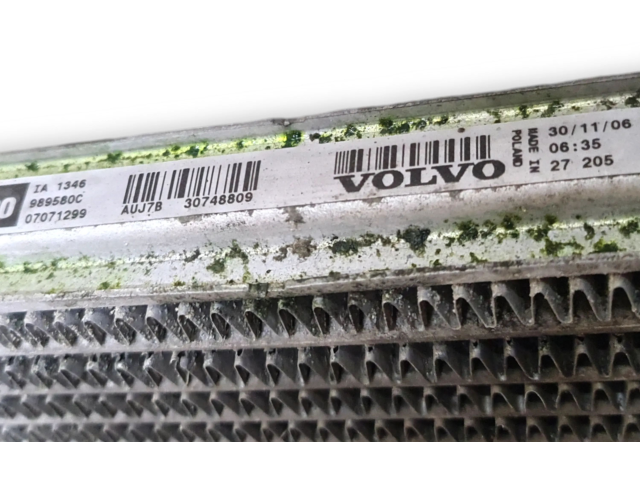 Интеркулер 30748809 Volvo XC70