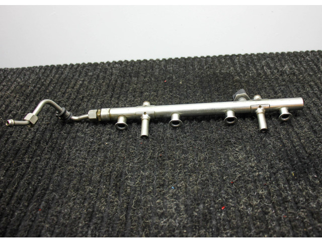 Топливная рампа 06K133317C Audi A5 Sportback 8TA для двигателя CJEB