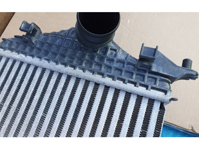 Интеркулер  4M0145804BT, JD1271007690   Audi Q8 