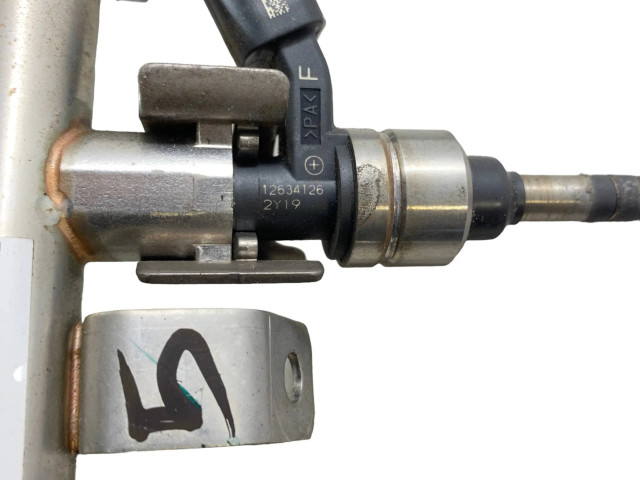 Комплект форсунок 12634125, 12633593    Chevrolet Camaro для бензинового двигателя  3.6