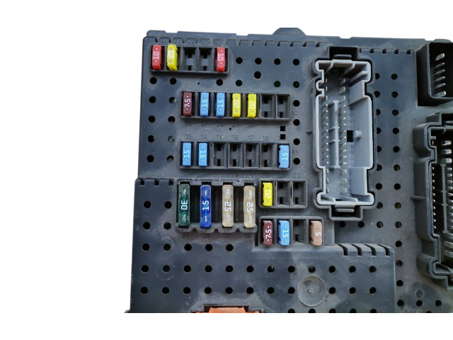 Блок предохранителей 30728512, 06W311 Volvo XC90