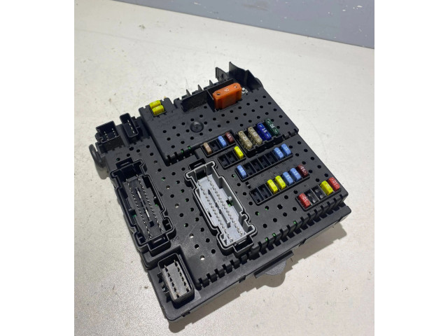 Блок предохранителей 30786646, 28080156 Volvo XC90