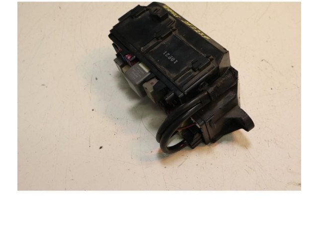 Блок предохранителей Daihatsu Terios