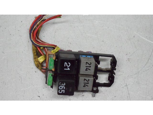   Pojistková skříňka    Audi A8 S8 D2 4D 1996