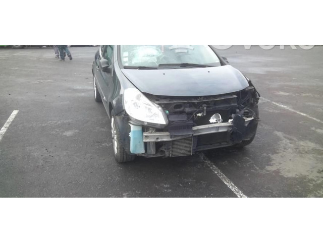 Ручка стеклоочистителей 8201590631   Renault Clio III