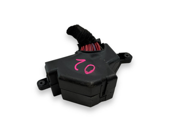 Блок предохранителей 394492707010, 20070701454   Audi A3 S3 8P    