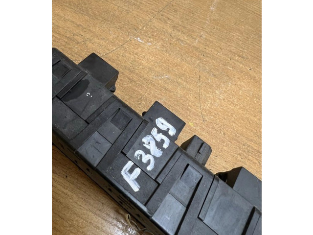 Pojistková skříňka 4A0941822, F3859 Audi A6 S6 C4 4A 1997