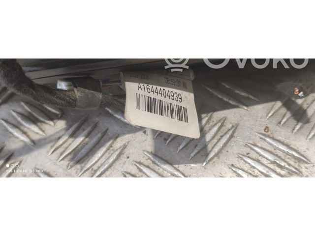 Pojistková skříňka A1645403372 Mercedes-Benz ML W164 2011