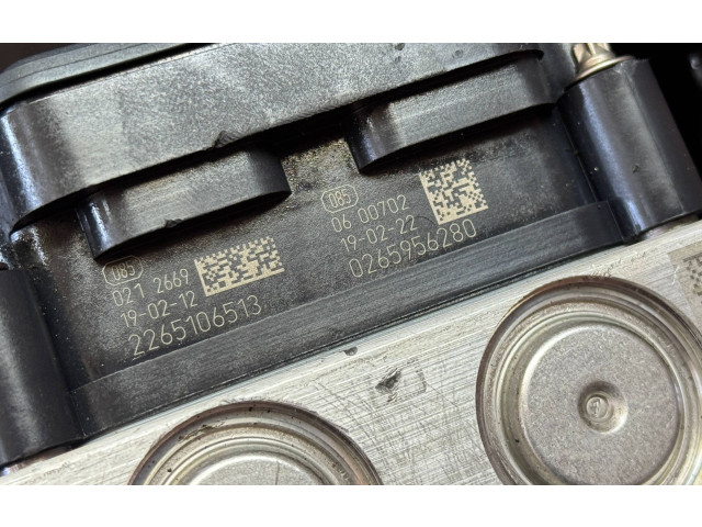 Jednotka ABS A0004313900 Mercedes-Benz GLA W156 2013