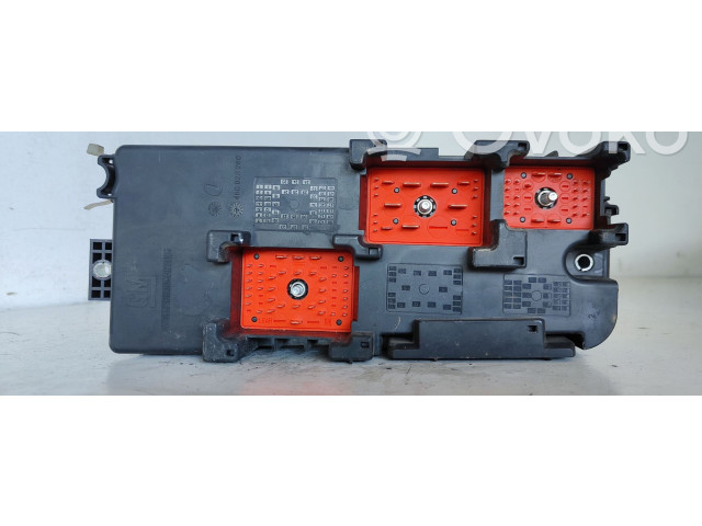 Блок предохранителей 460023260   Saab 9-3 Ver2    