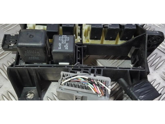 Pojistková skříňka Toyota Hiace (H200) 2008