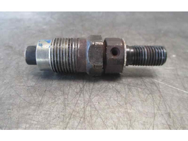 Форсунка MD165282 Mitsubishi Galant 4D68