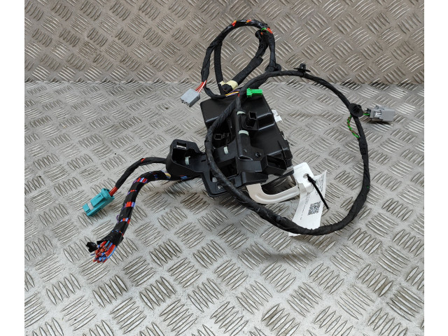 Блок предохранителей  31384034, 31676133   Volvo XC90    