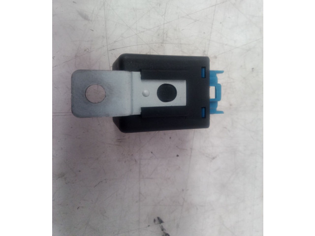 Блок предохранителей 395104A000, 395104A000   Hyundai Sonata    