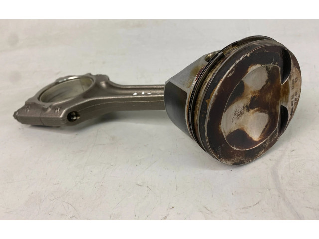 Píst 02606LJ1, 4202606LJ1 Audi A3 S3 8V DNUE