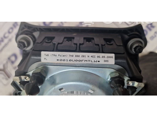 Подушка безопасности водителя 7H0880201N   Volkswagen Transporter - Caravelle T5