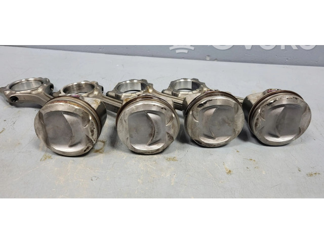 Поршень с шатуном Lexus IS III XE30