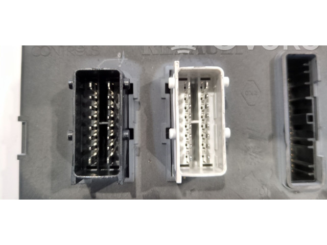 Блок комфорта 8201140808, UCHN3G2005X83   Renault Trafic II (X83)   