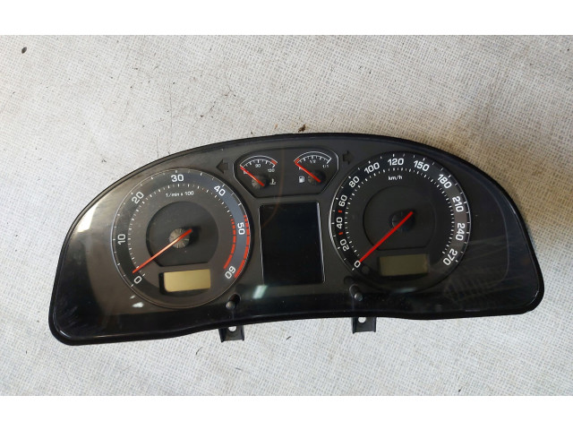 Панель приборов 3U0920841A Skoda Superb B5 (3U)