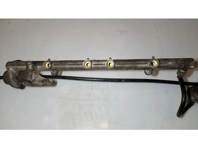 Vstřikovací lišta Volvo 460 pro benzínový motor