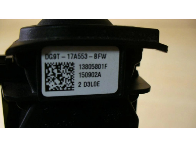 Мултифункционный включатель управления / ручка