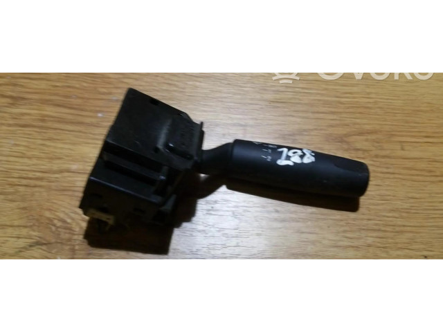 Ручка стеклоочистителей 17D682 Mazda 3 I