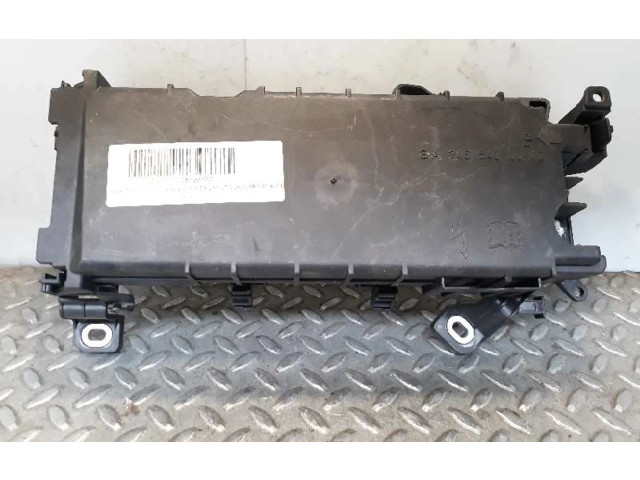 Pojistková skříňka Řídící jednotka BSM A2465401850, A2465400040 Mercedes-Benz GLA W156 2014