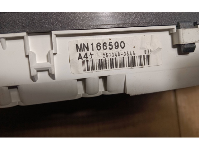 Панель приборов MN166590, 2573403540 Mitsubishi Pajero Pinin