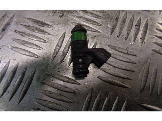 Форсунка 03E906031 Skoda Fabia Mk1 (6Y)