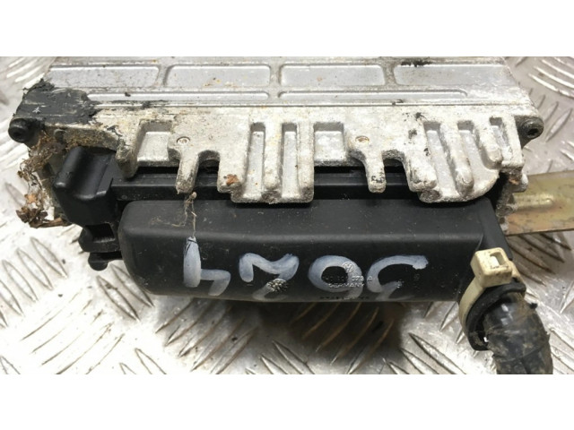 Блок управления двигателя 0261203613, 030906027M Volkswagen Golf III