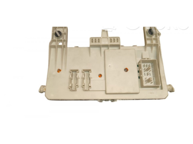 Pojistková skříňka 30765015, 03745233 Volvo S40 2006