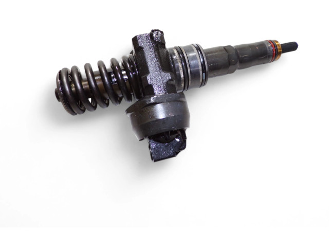 Форсунка 038130073BP    Skoda Fabia Mk2 (5J)  BMS 