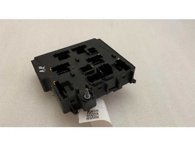 Блок предохранителей 31473570   Volvo XC90    