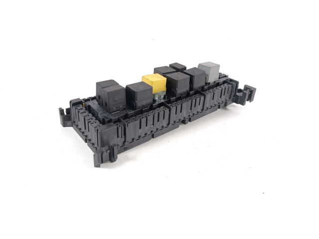   Pojistková skříňka A1669063901   Mercedes-Benz G W461 463 2012