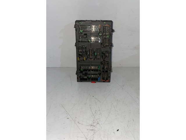 Блок предохранителей 9631527980   Peugeot Expert    