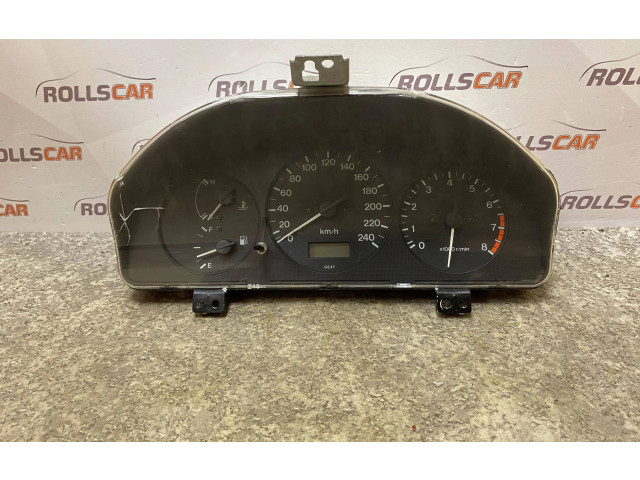 Панель приборов FDGE6VD Mazda 626