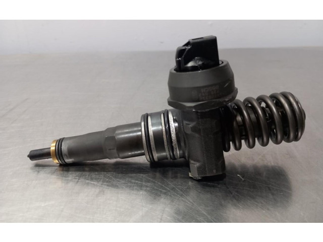 Форсунка 038130073BQ Audi A3 S3 8P