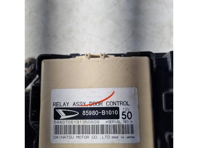 Блок предохранителей 85980B1010 Daihatsu Sirion