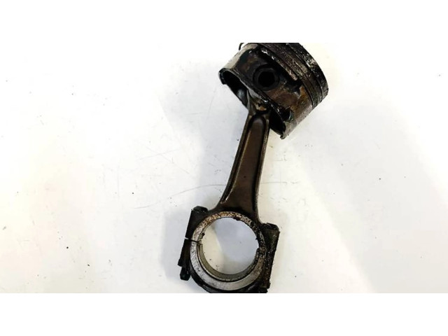 Píst    Citroen C3 Picasso  pro benzínový motor 1.6  