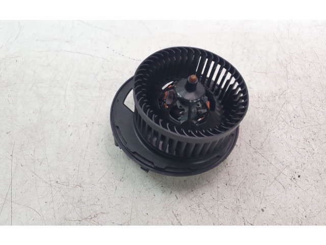 Вентилятор печки 5Q1819021E Audi Q2 -