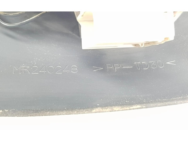 Панель приборов MR320367 Mitsubishi Montero